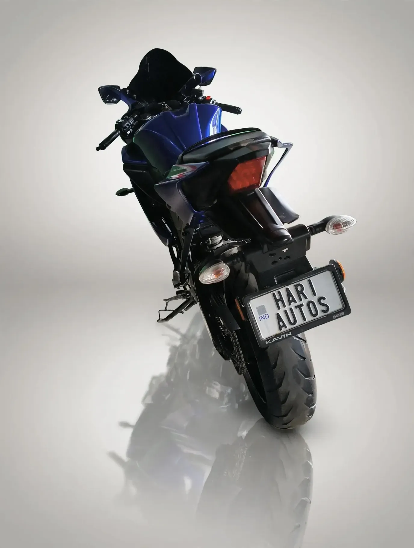 Yamaha R15S (2024), photo 2 of 3