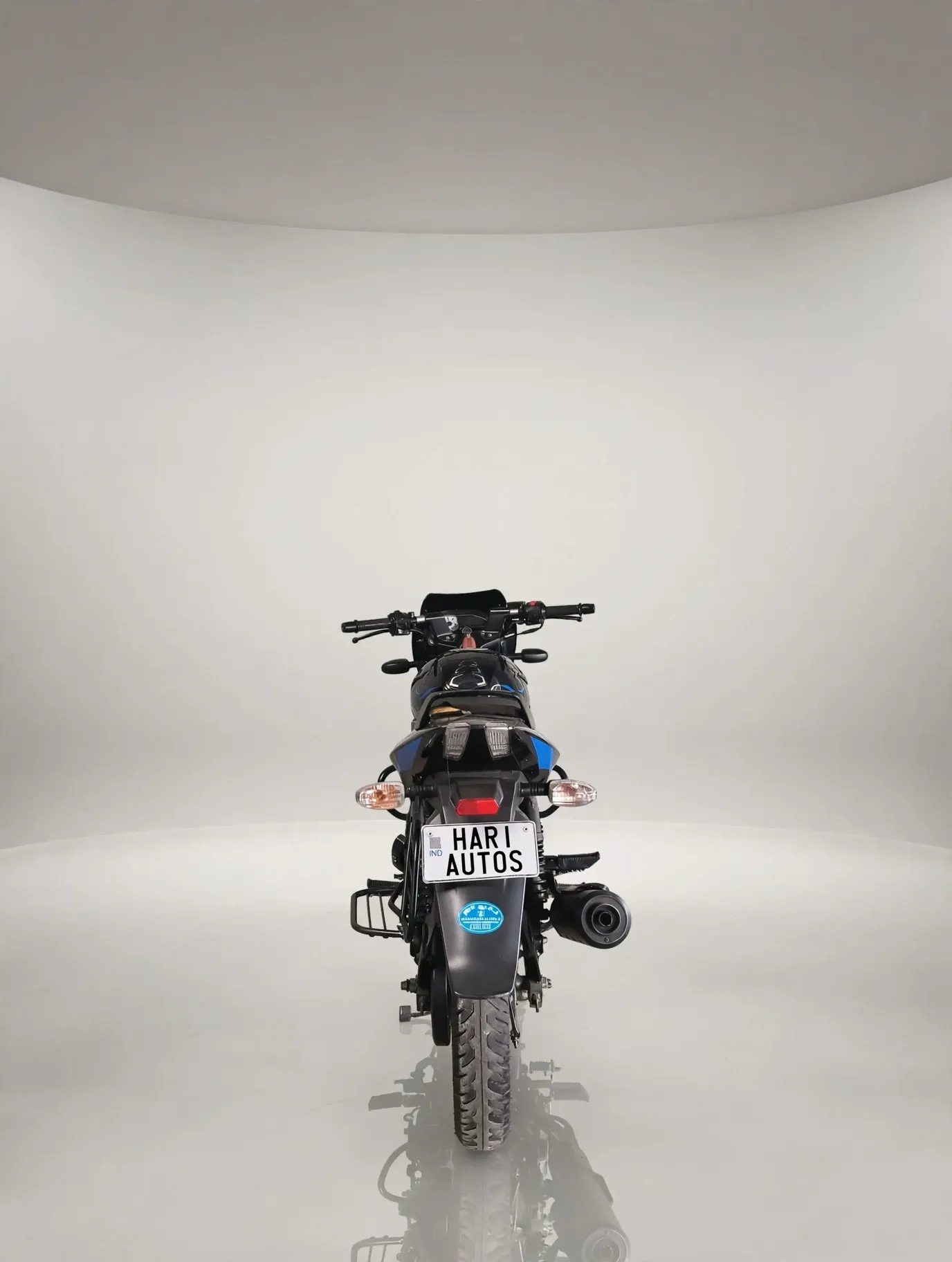 Bajaj Pulsar 150, photo 4 of 4
