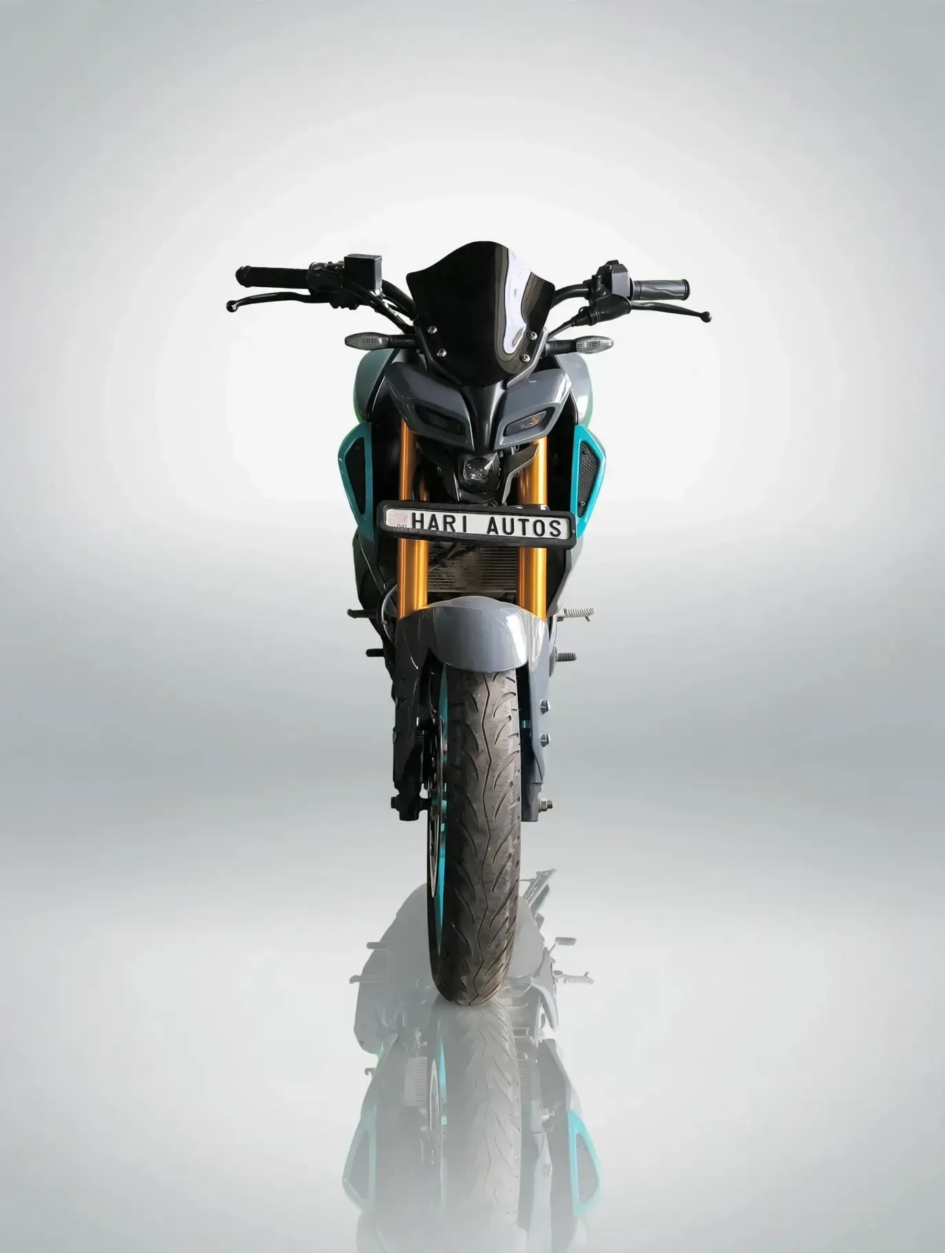Yamaha MT-15, showroom photo