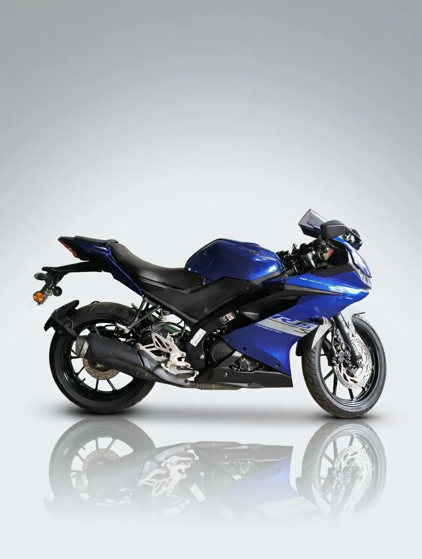 Yamaha YZF R15, photo 3 of 4