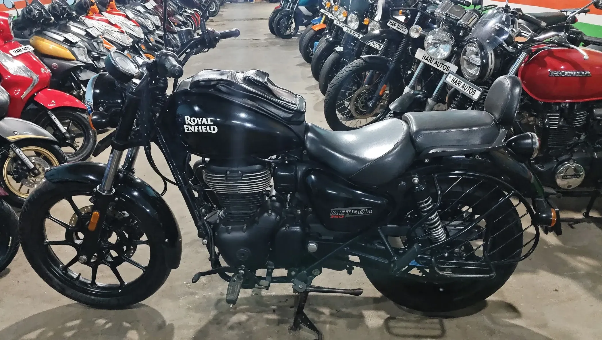 Royal Enfield Meteor 350 (2023), photo 5 of 6