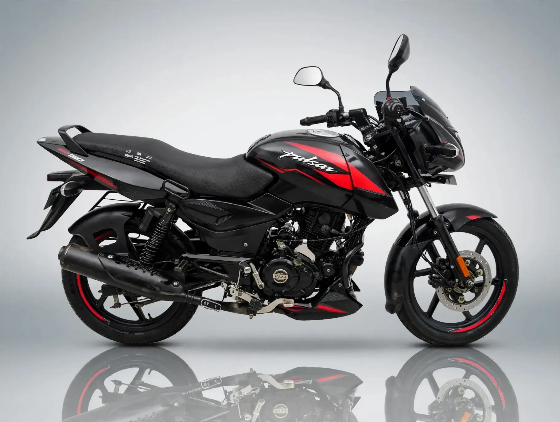 Bajaj Pulsar 150 (2022), photo 2 of 6