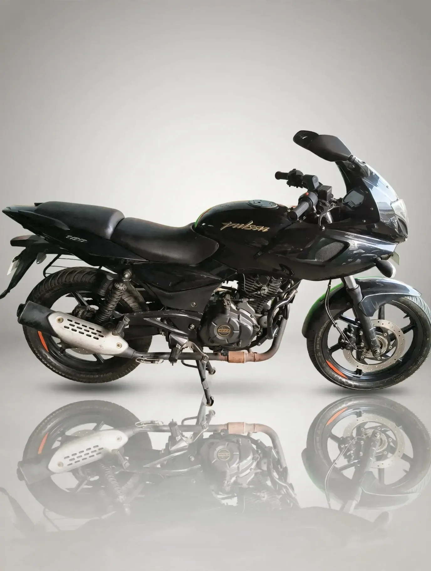 Bajaj Pulsar 180, photo 2 of 4