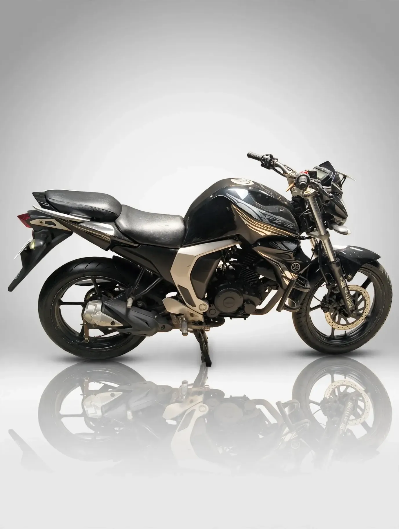 Yamaha FZ (2012), photo 4 of 6