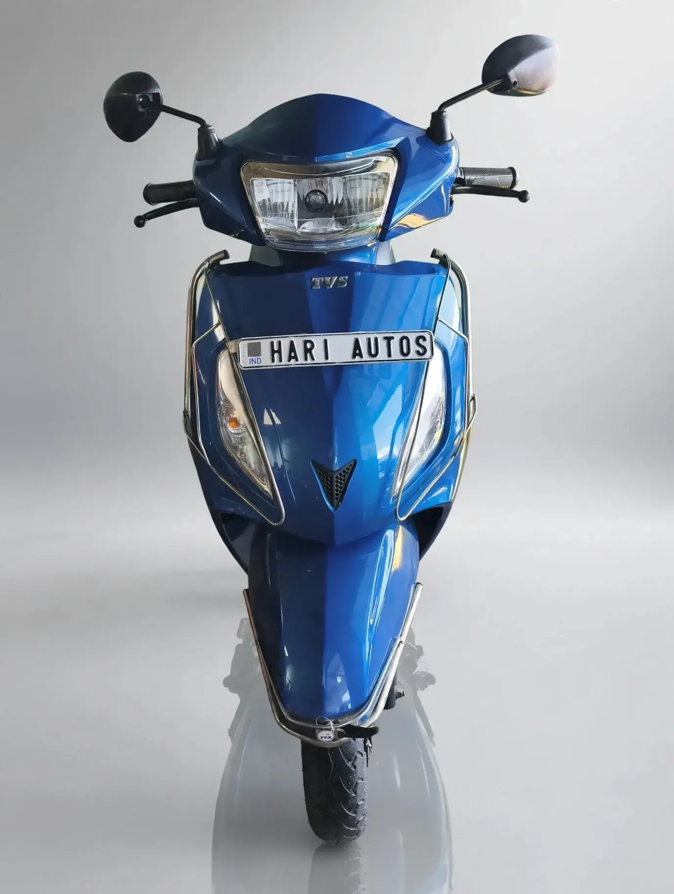 TVS Jupiter (2023), showroom photo