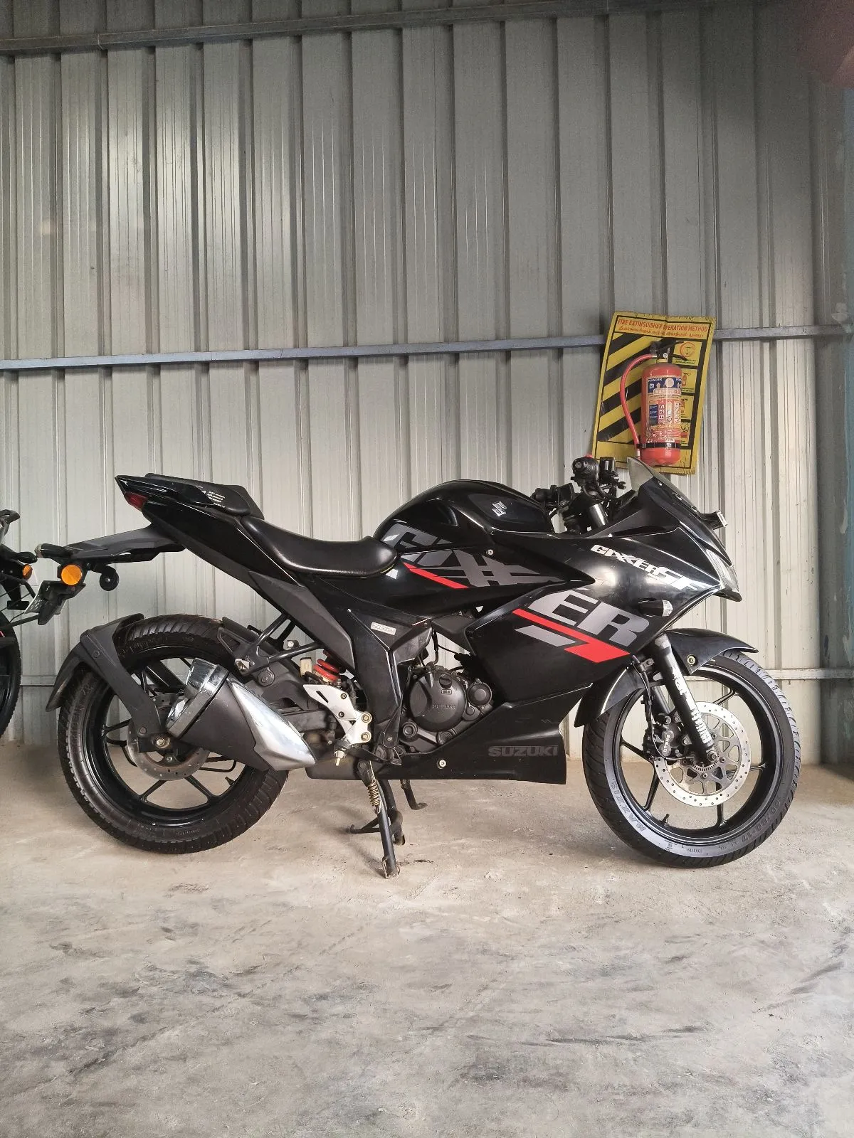 Suzuki Gixxer SF (2021), photo 4 of 4