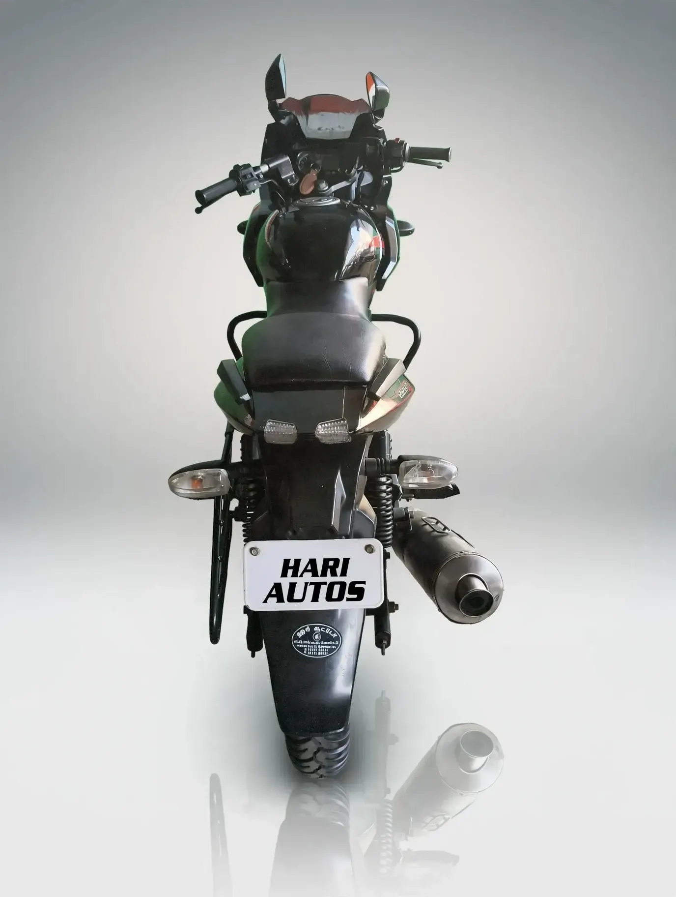 Bajaj Pulsar 220 (2018), photo 5 of 5