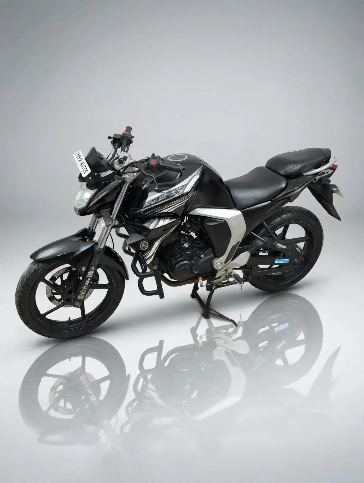 Yamaha FZ (2012), photo 3 of 6