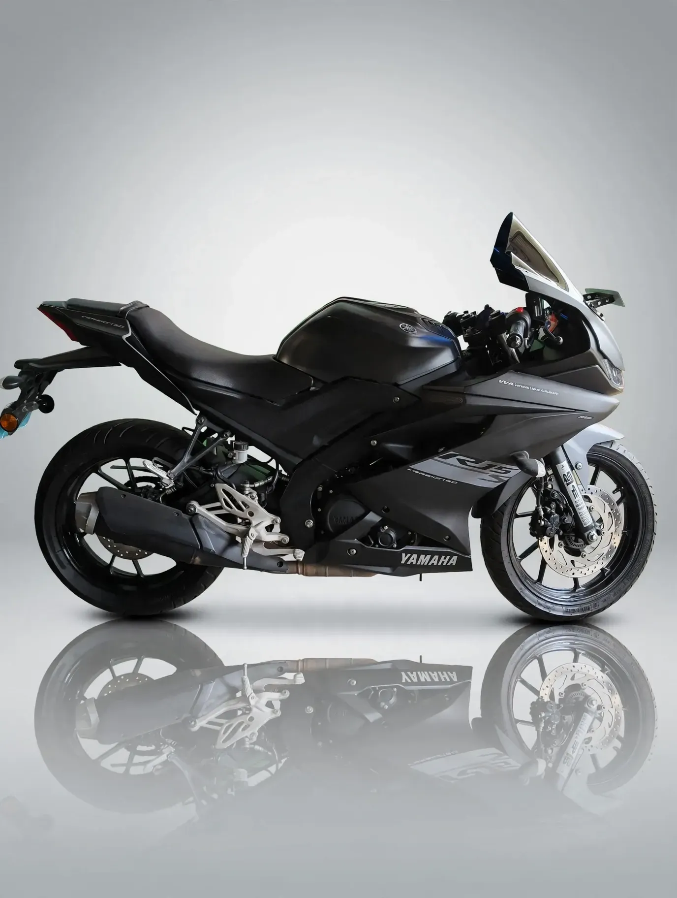 Yamaha R15, photo 3 of 5