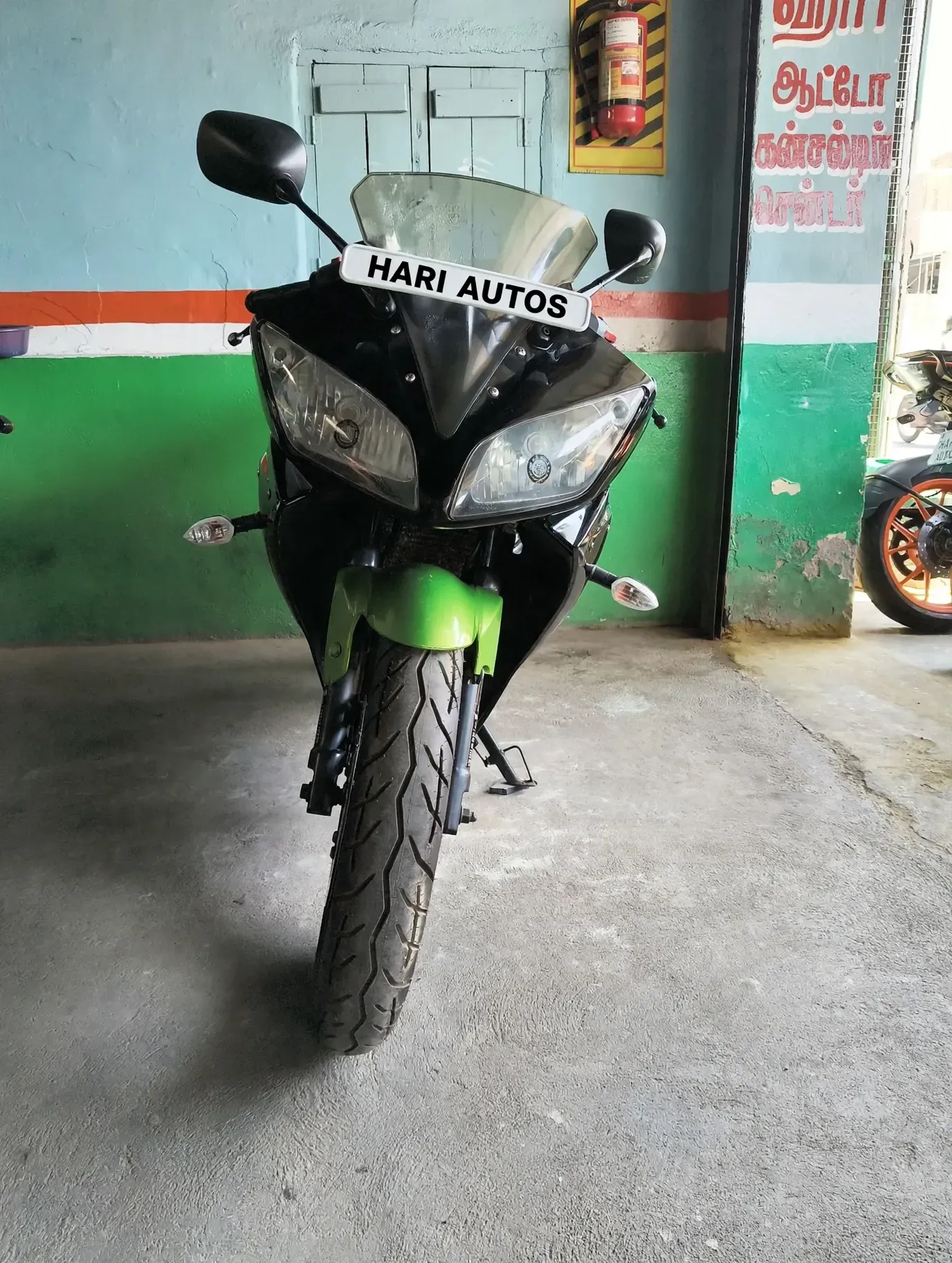 Yamaha R15, photo 5 of 5