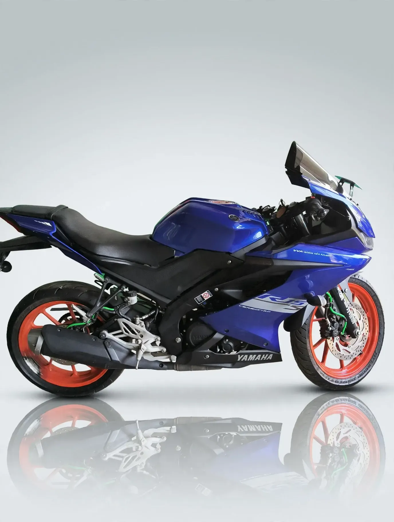 Yamaha R15S, photo 3 of 5