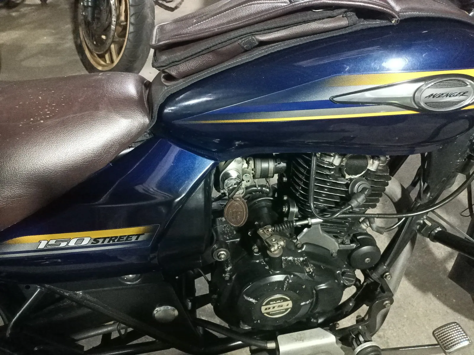 Bajaj Avenger 150 (2016), photo 10 of 10