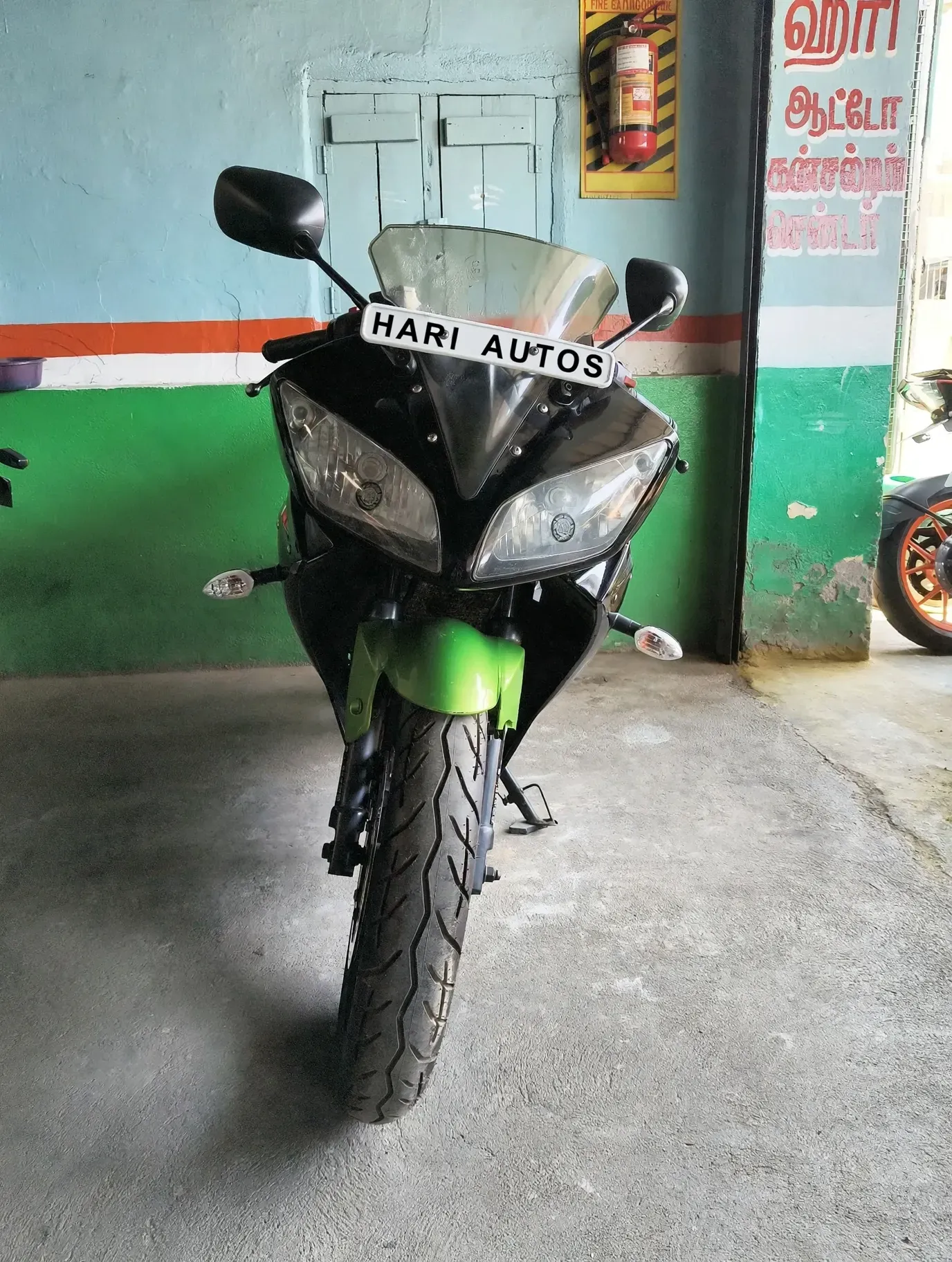 Yamaha R15, photo 3 of 5