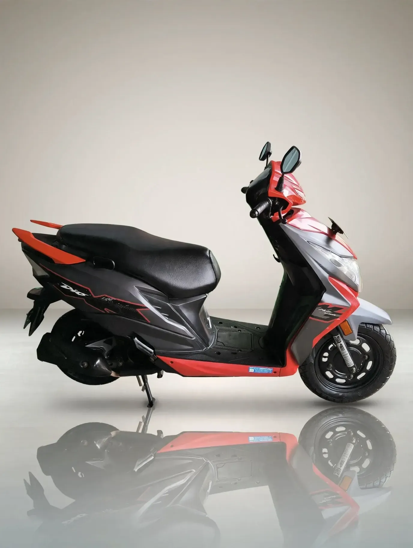 Honda Dio, photo 2 of 2