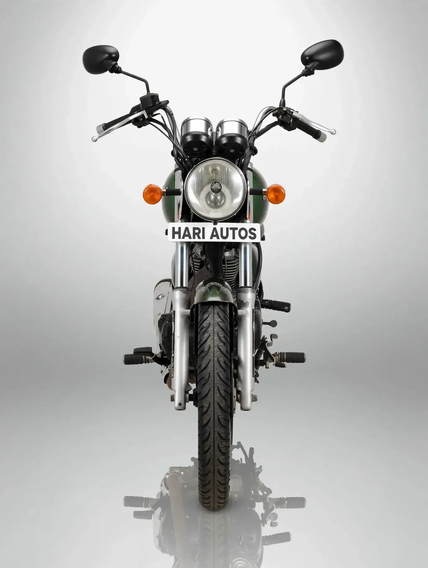 Royal Enfield Thunder Bird (2015), showroom photo