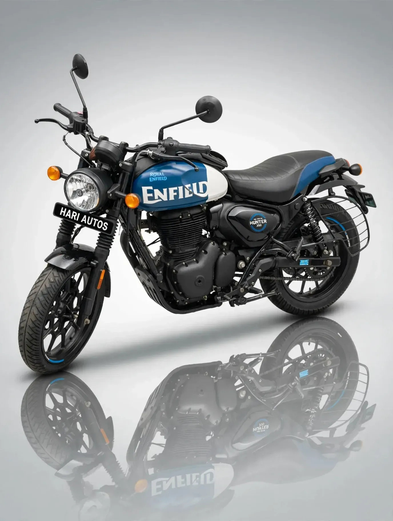 Royal Enfield Hunter 350 (2024), showroom photo