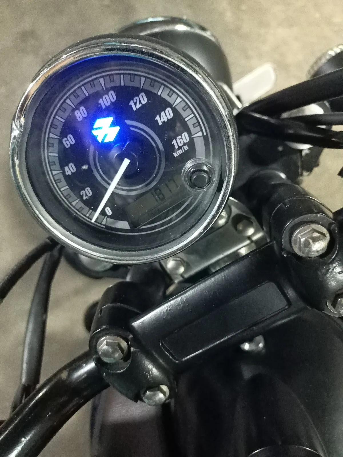 Bajaj Avenger 150 (2016), photo 9 of 10