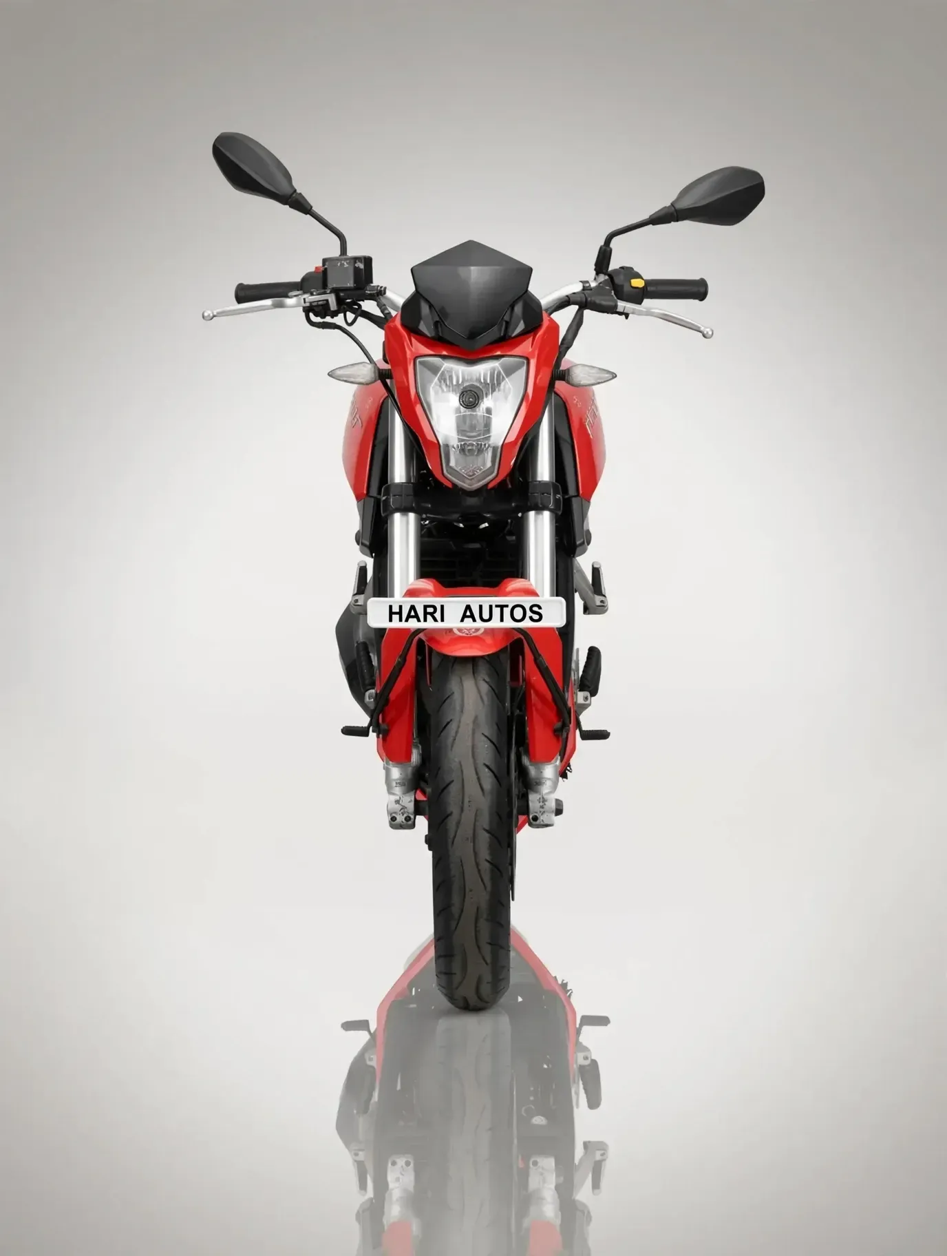 Benelli TNT 25 (2017), showroom photo