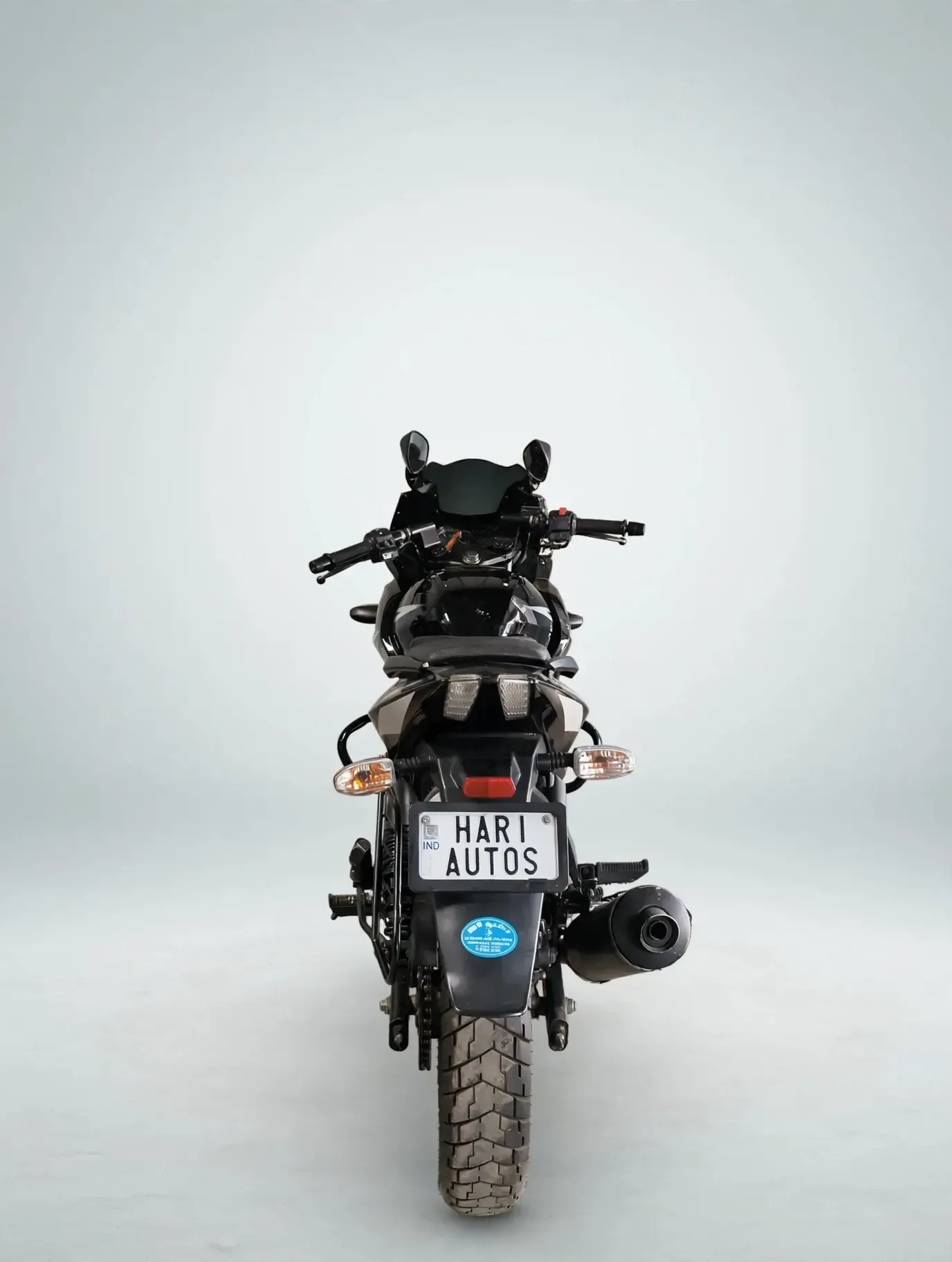 Bajaj Pulsar 220F, photo 4 of 4