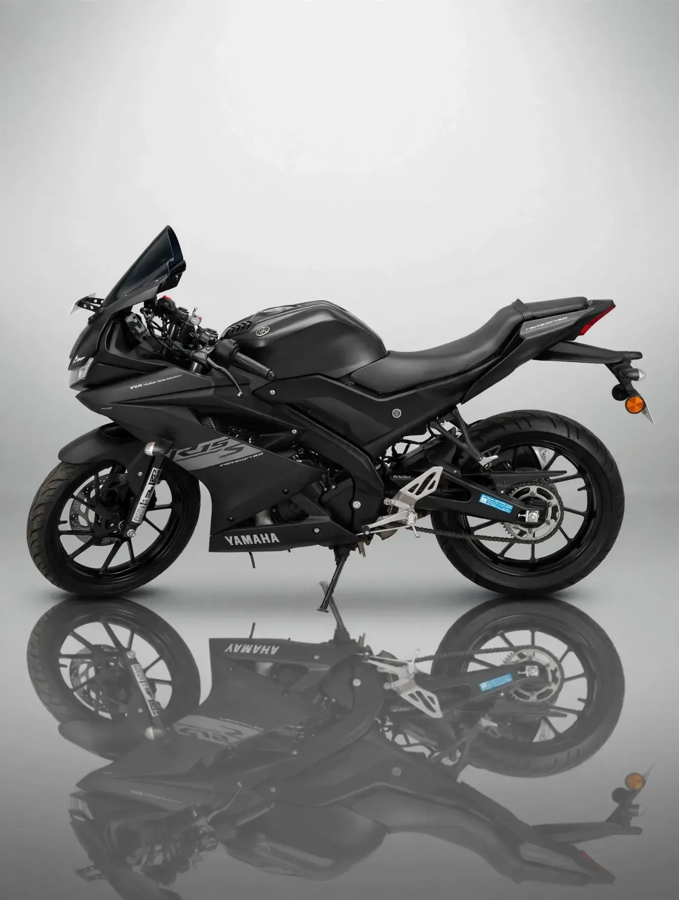 Yamaha R15, photo 2 of 5