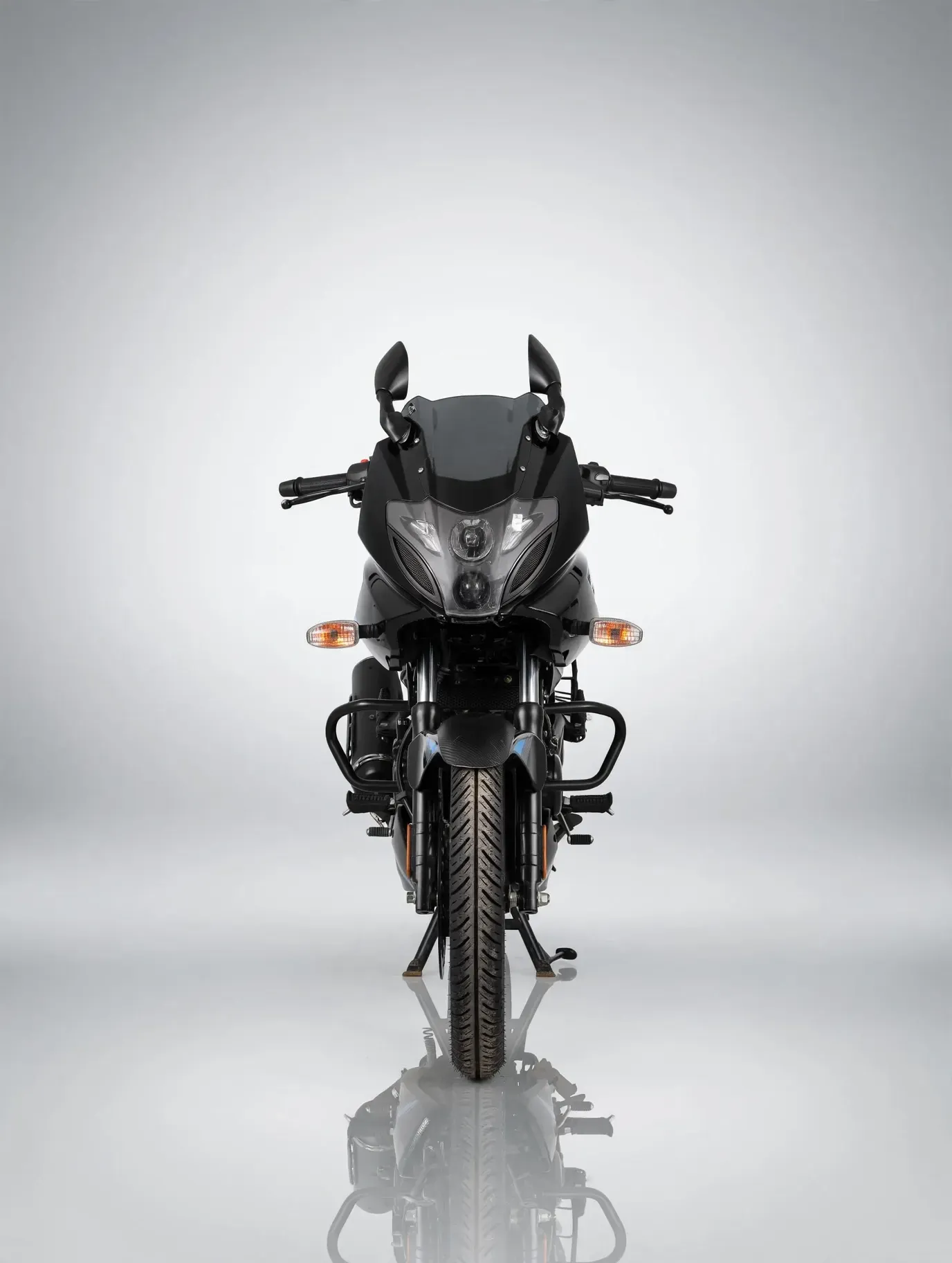 Bajaj Pulsar, showroom photo
