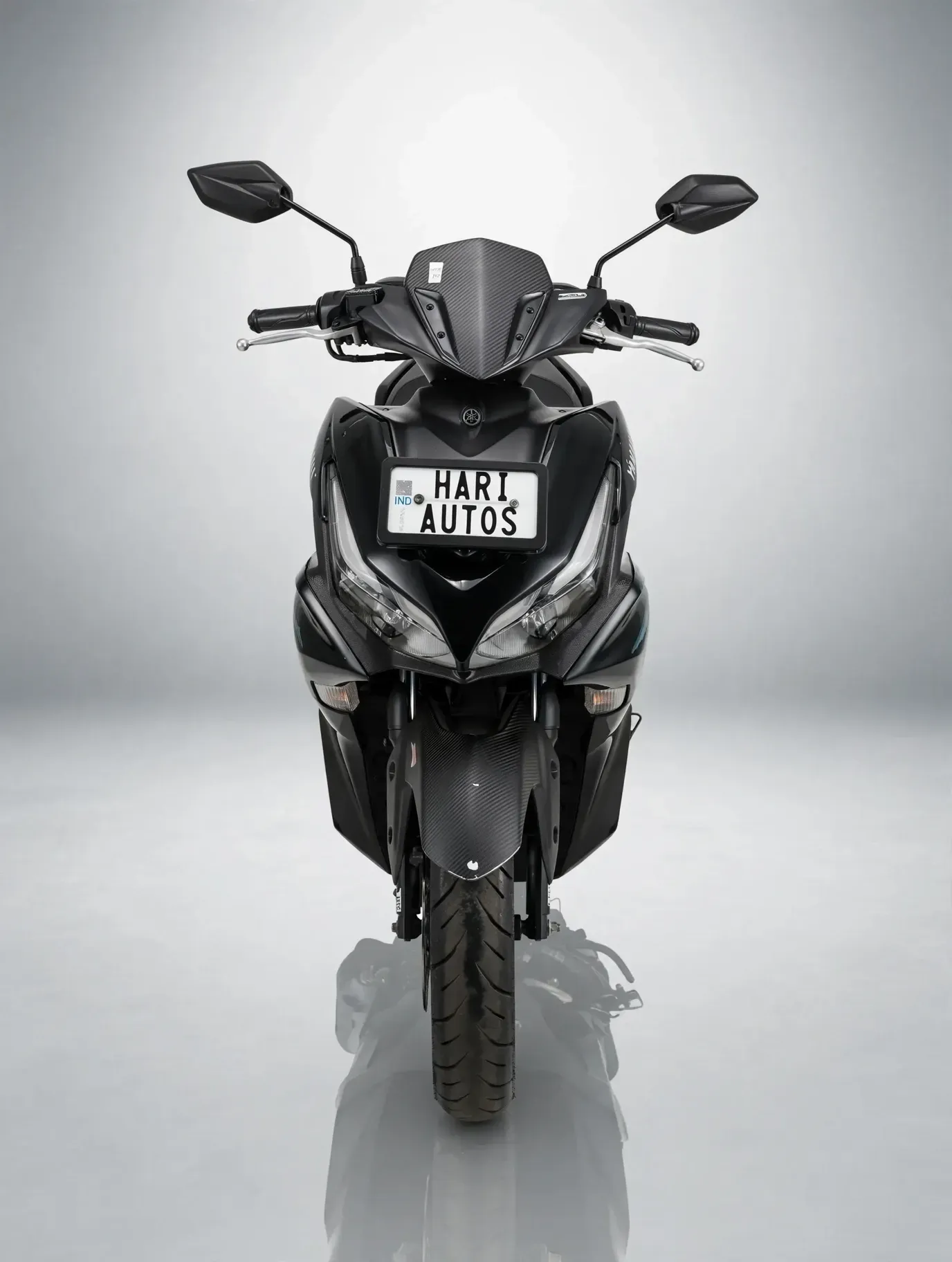 Yamaha Aerox 155 (2023), showroom photo
