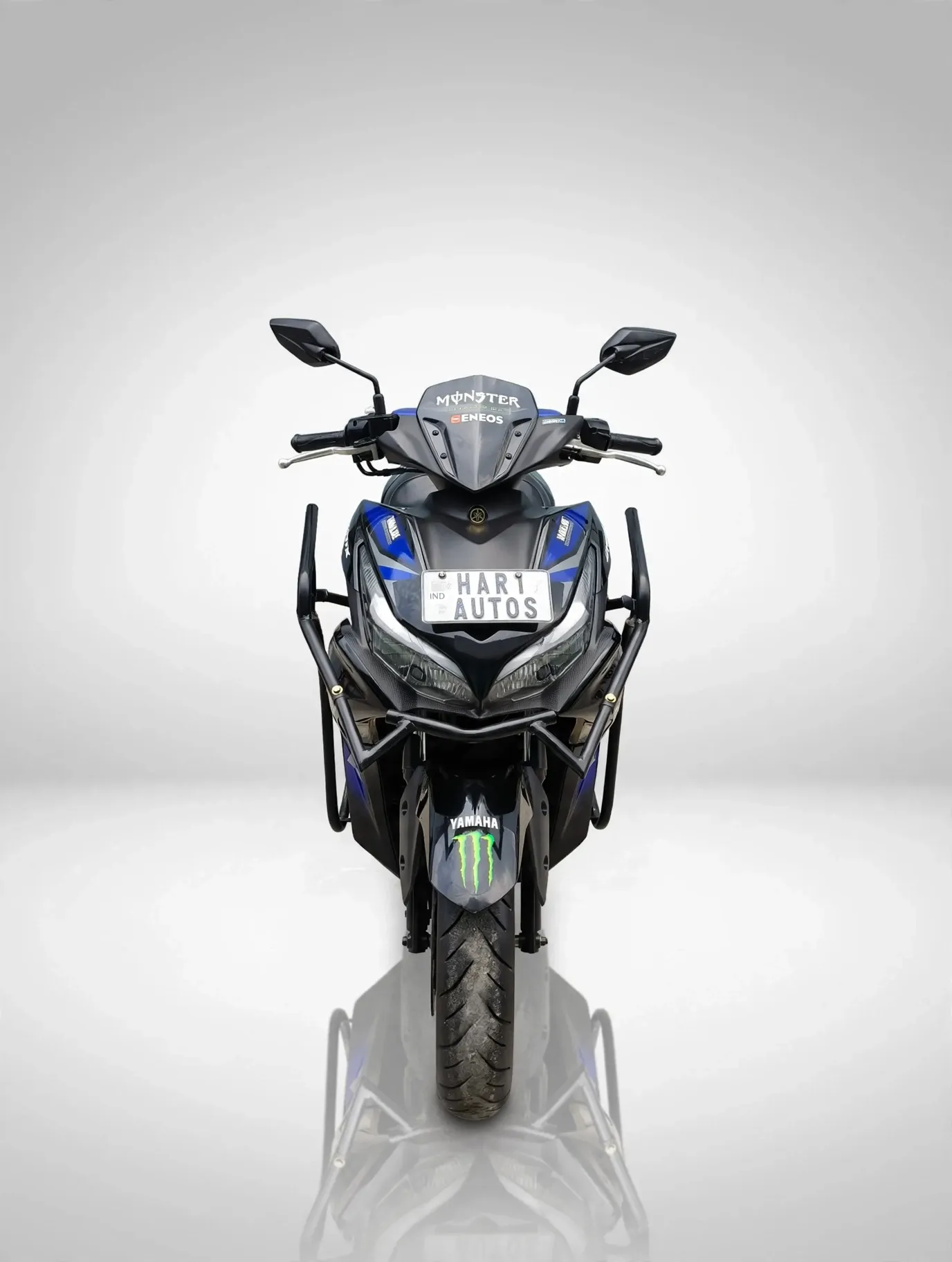 Yamaha Aerox 155 (2024), showroom photo