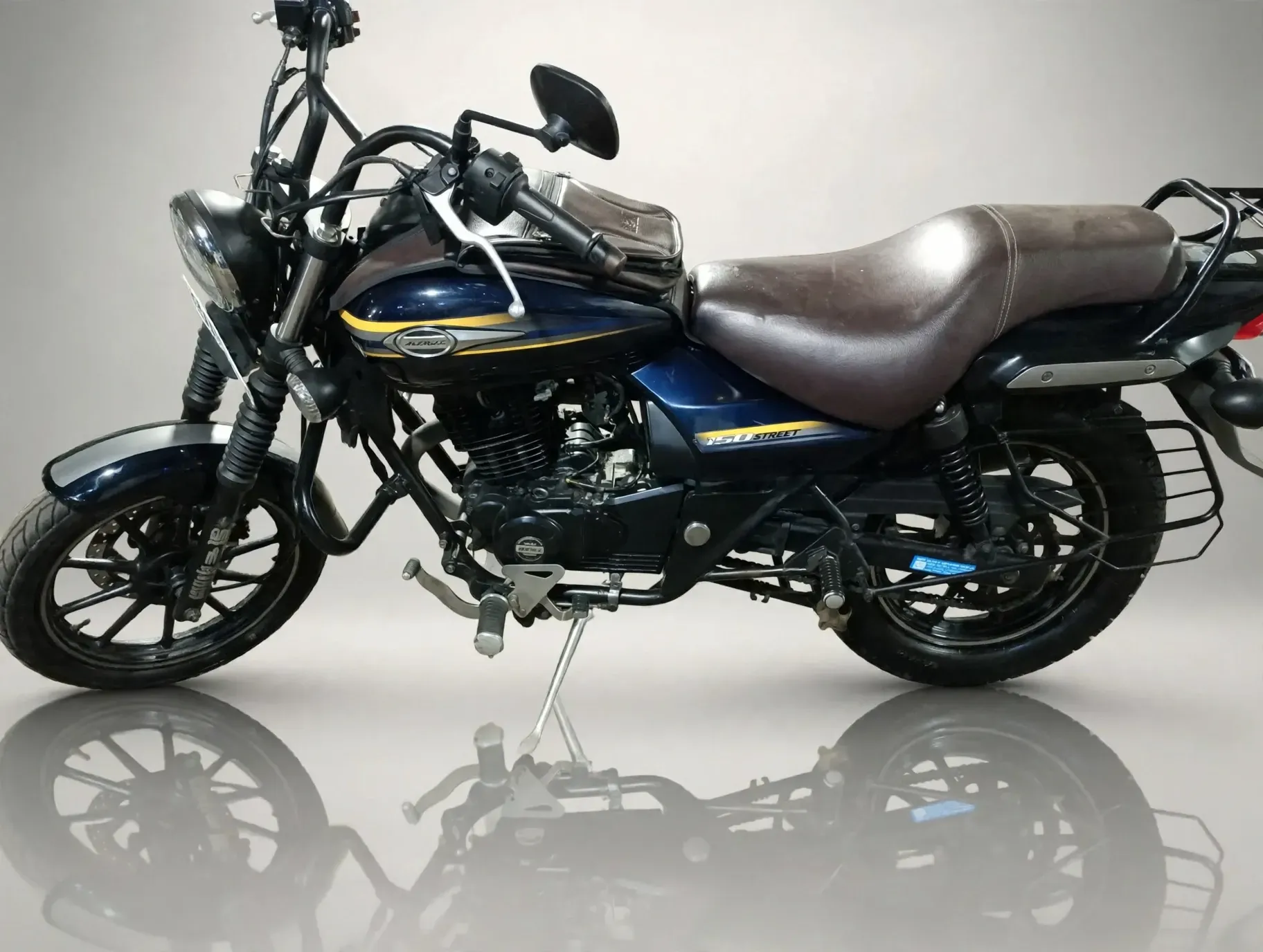 Bajaj Avenger 150 (2016), photo 4 of 10
