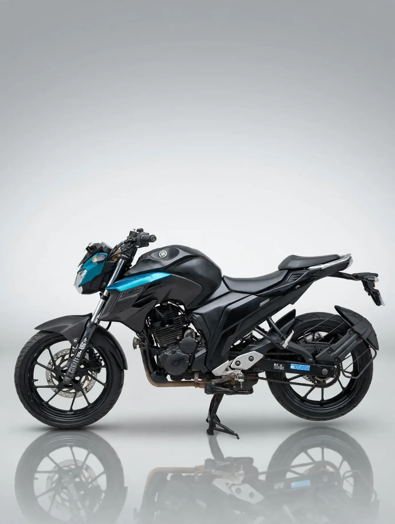 Yamaha FZ, photo 2 of 4