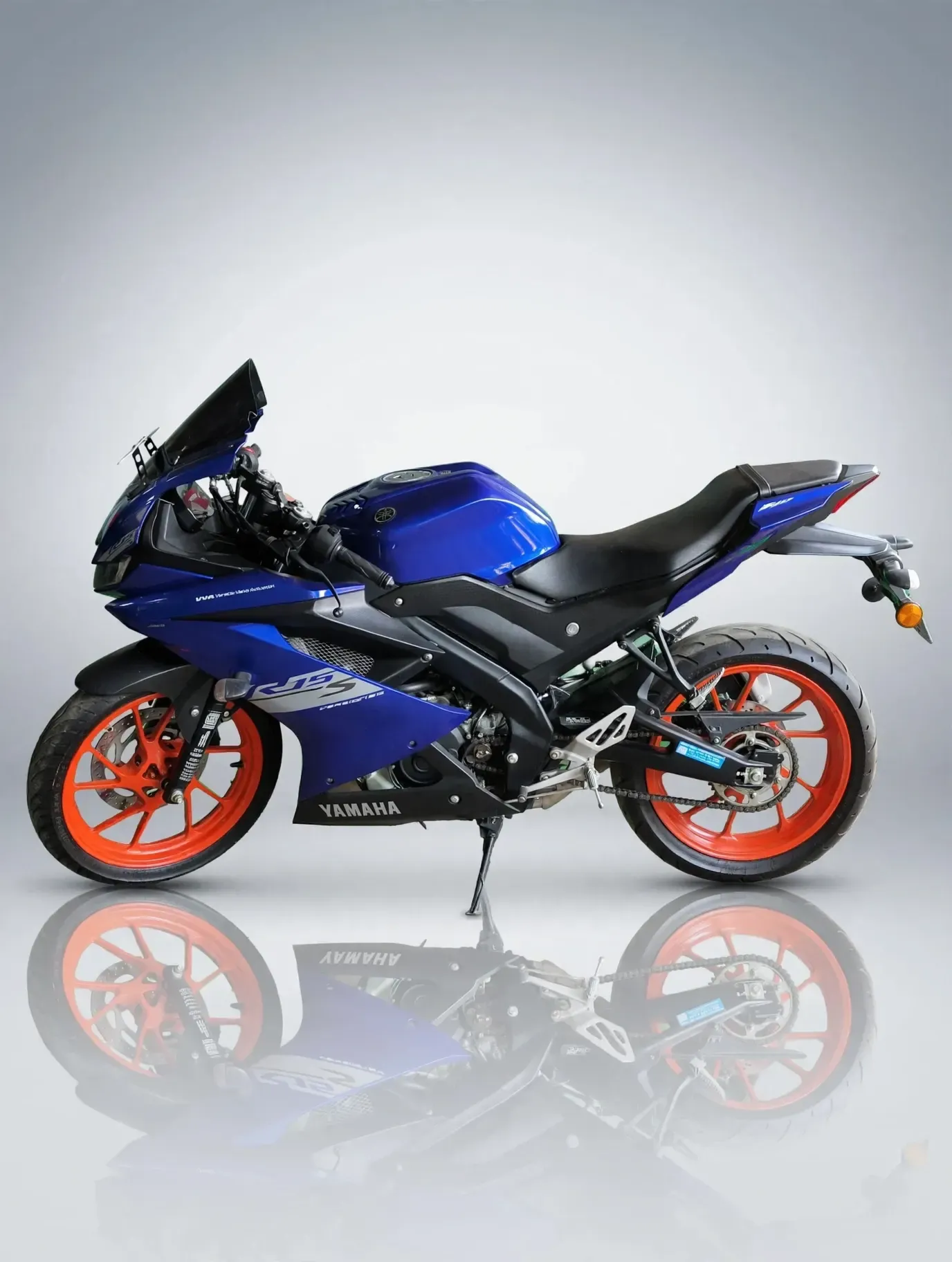 Yamaha R15S, photo 2 of 5